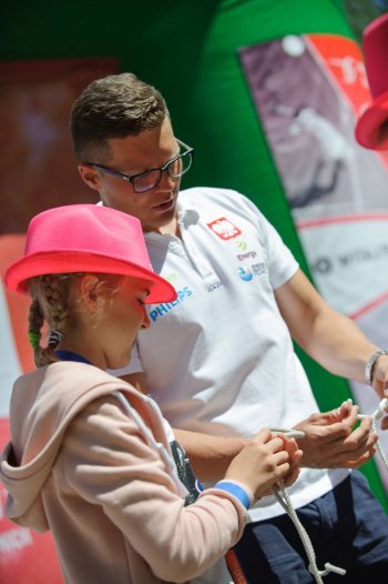 Żeglarz Piotr Kula zdradzał tajniki swojej dyscypliny.