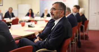 Minister Sportu i Turystyki Witold Bańka wręczył nominacje części spośród kandydatów na członków Społecznej Rady Turystyki