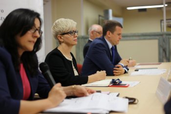 Minister Sportu i Turystyki Witold Bańka wręczył nominacje części spośród kandydatów na członków Społecznej Rady Turystyki