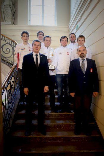 Minister Witold Bańka spotkał się z brązowymi medalistami Drużynowych Mistrzostw Świata w Szachach