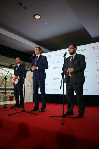 3 lipca br. na stadionie PGE Narodowym odbyła się konferencja inaugurująca działalność Polskiej Agencji Antydopingowej. W spotkaniu z przedstawicielami mediów udział wzięli:  Minister Sportu i Turystyki Witold Bańka, p.o. dyrektora POLADA Michał Rynkowski, zastępca dyrektora Biura Ministra, koordynator ds. walki z dopingiem MSiT Rafał Piechota.