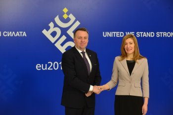 Dariusz Rogowski, podsekretarz Stanu w MSiT  z Nikoliną Angelkovą, Minister Turystyki Republiki Bułgarii