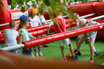 Dzień Dziecka w ogrodach Kancelarii Prezesa Rady Ministrów

Fot. Michał Szypliński