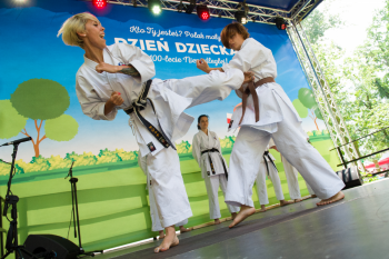 Dzień Dziecka w ogrodach Kancelarii Prezesa Rady Ministrów

Fot. Michał Szypliński