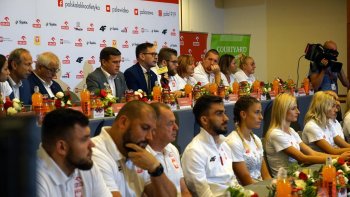 Powitanie_polskich_lekkoatletow_-_uczestnikow_ME_Berlin_2018_Kadr_grupowy_4