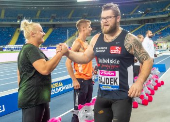 Memorial_Kamili_Skolimowskiej_fot__Tomasz_Kasjaniuk_-_P__Fajdek_z_gratulacjami