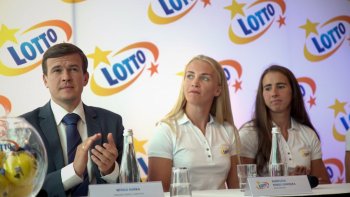 Minister Sportu i Turystyki z zawodniczkami