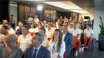 Goście podczas spotkania - widok na salę