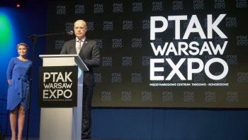 Minister Witold Bańka podczas World Travel Show 2018.