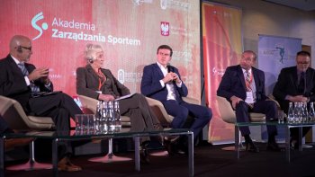 Panel dyskusyjny dotyczący kształcenia kadr na potrzeby sportu.
