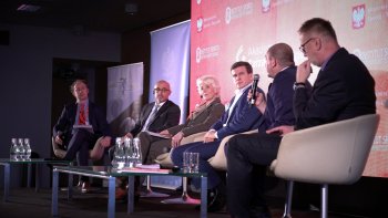 Panel dyskusyjny dotyczący kształcenia kadr na potrzeby sportu.