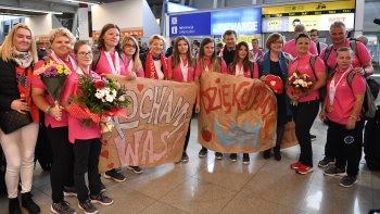 Powitanie odbyło się na lotnisku w Warszawie.