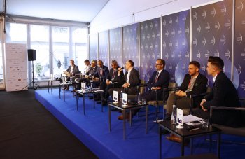 W panelach dyskusyjnych uczestniczył Podsekretarz Stanu w MSiT Jan Widera