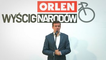 W konferencji uczestniczyli: Minister Sportu i Turystyki Witold Bańka, Prezes Zarządu PKN ORLEN Daniel Obajtek, Czesław Lang oraz Agata Lang.