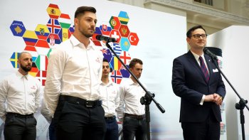 W konferencji uczestniczyli: Minister Sportu i Turystyki Witold Bańka, Prezes Zarządu PKN ORLEN Daniel Obajtek, Czesław Lang oraz Agata Lang.