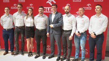W konferencji uczestniczyli: Minister Sportu i Turystyki Witold Bańka, Prezes Zarządu PKN ORLEN Daniel Obajtek, Czesław Lang oraz Agata Lang.