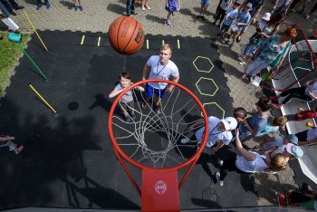 „Narodowy Dzień Dziecka” w ogrodach KPRM
