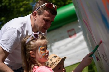 „Narodowy Dzień Dziecka” w ogrodach KPRM