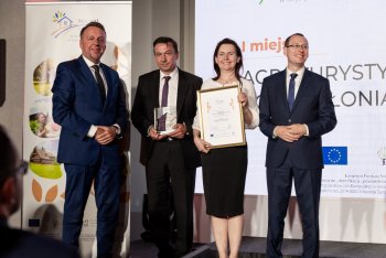 „Na wsi najlepiej - 12 dobrych praktyk w turystyce wiejskiej” - wręczenie nagród.
Fot. POT